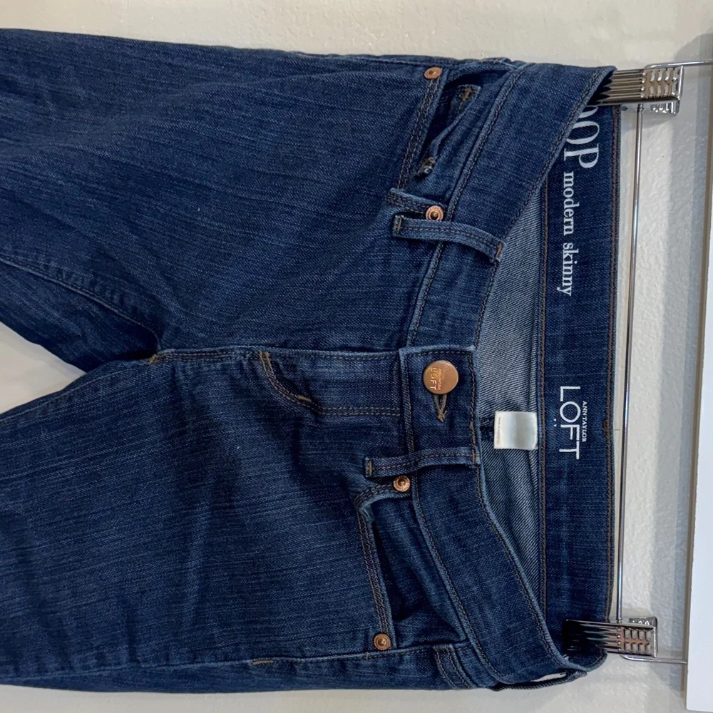 LOFT Women's Skinny Jeans in Black and Dark Blue - Picture 7 of 14